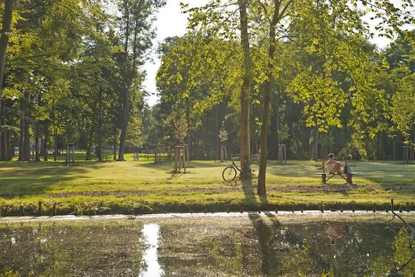 Parkanlage des Gutshaus Ludorf, in dem Marie Rohde von vispharana yoga Yoga Retreats anbietet